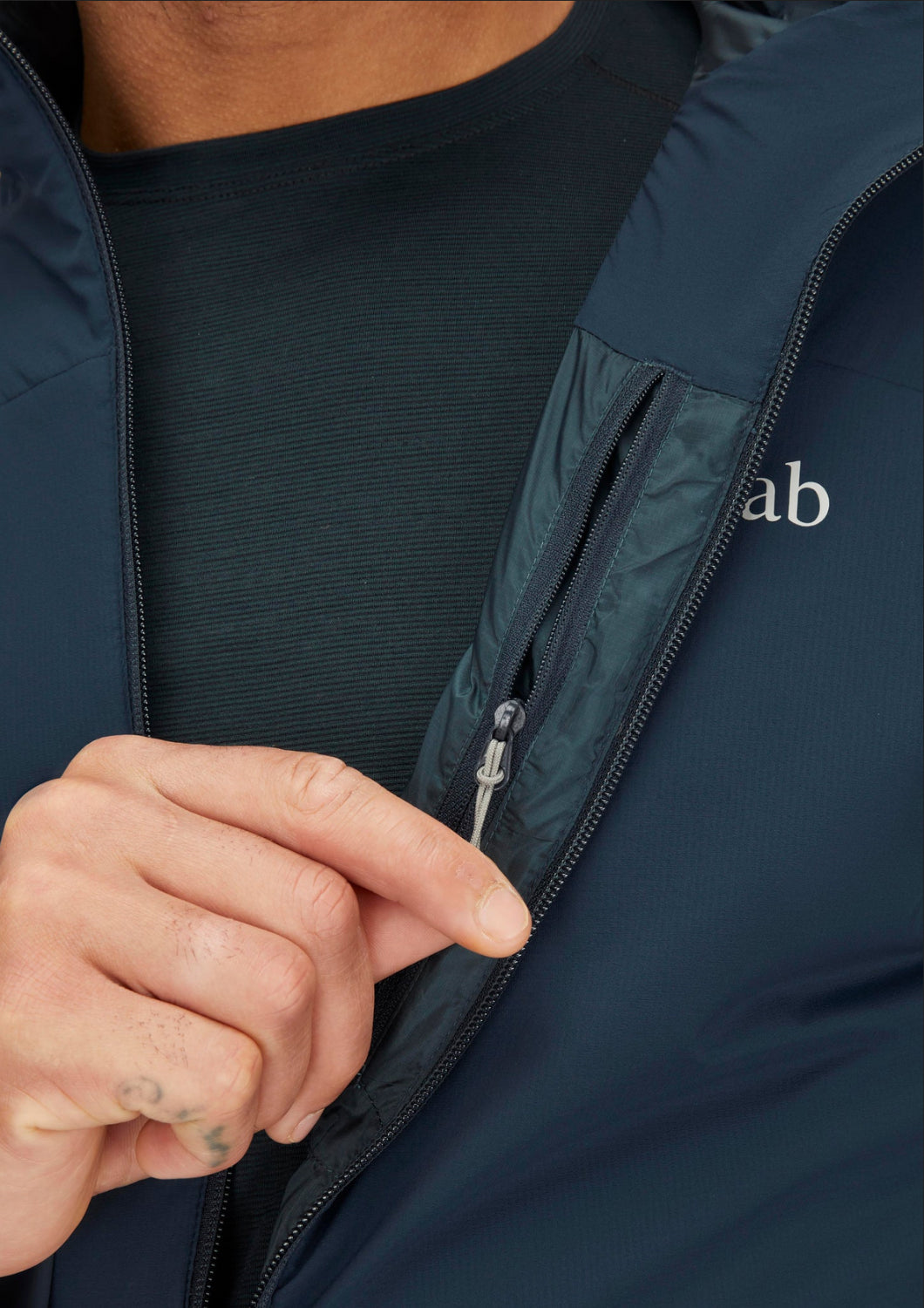 Rab(ラブ) Men's Xenair Alpine Light Jacket QIP-17