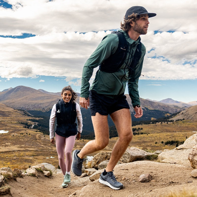 TOPO Athletic(トポアスレティック) Men's Traverse