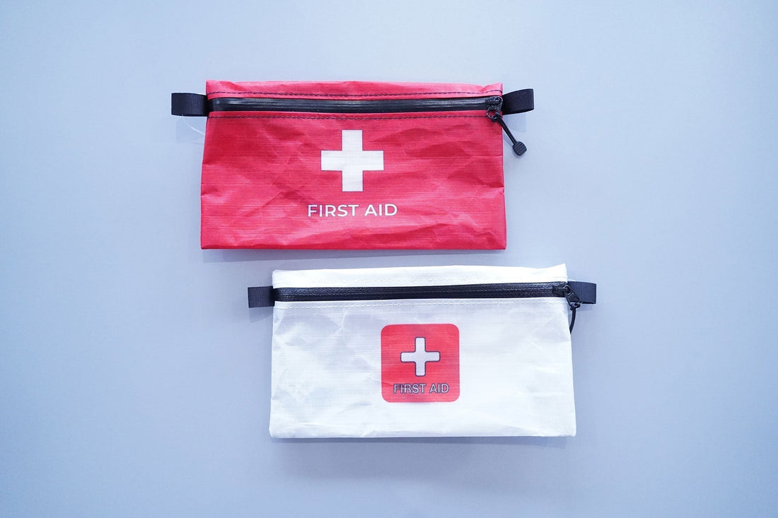 LiteAF "UL First Aid Zipper Pouch Medium" | ダイニーマ製の軽量で耐久性に優れたエマージェンシーポーチ