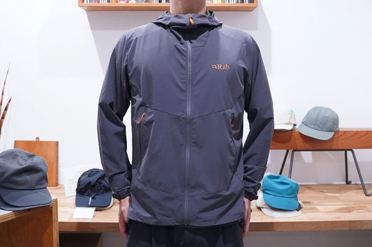 Rab "Borealis Hoody" | 優れたストレッチで快適な薄手の定番ソフトシェル