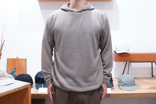 STATIC "ROAR Relax Hoody" | しっかり歩く山にも、日常にも使いやすい快適なミドルレイヤー