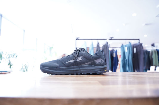 ALTRA "Lone Peak 9+" | 足裏感覚とクッション性の絶妙なバランス