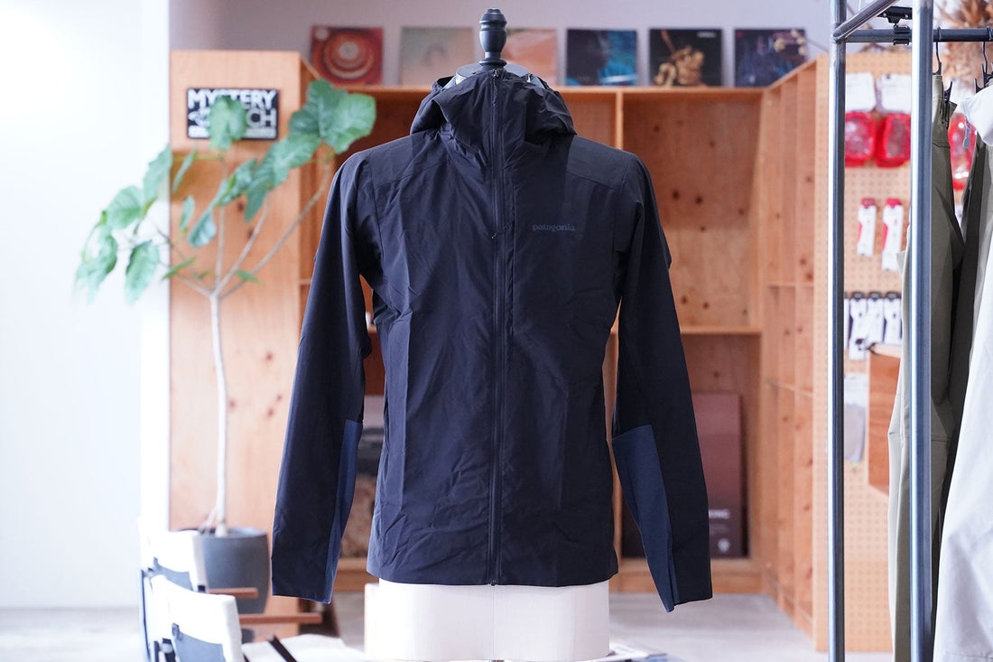 patagonia "Nano-Air Ultralight Full Zip Hoody" | 軽量で快適な冬の行動着
