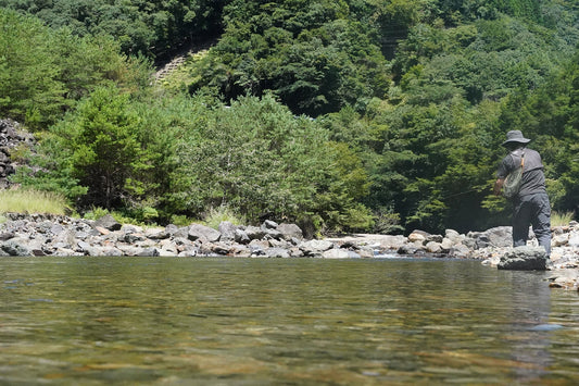 FLY FISHING | ゲストと馴染みのお客さまと、宮崎の渓谷を