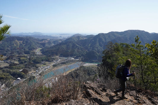 冠岳(宮崎県日向市)を歩く | 陽気の中で春の花見