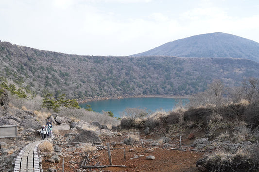 大浪池(霧島山系)を歩く | マンサクを眺めにブラリと霧島山系へ