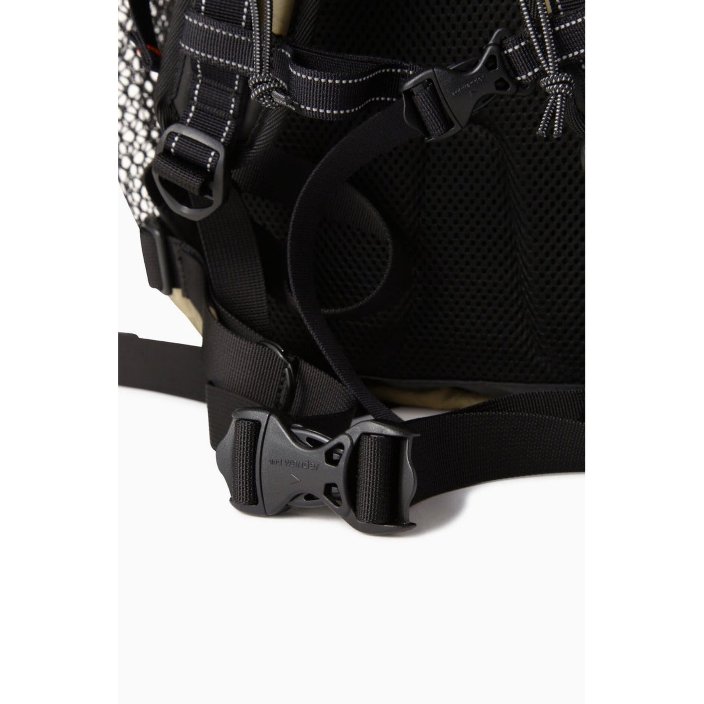 andwander(アンドワンダー) ECOPAK 30L backpack 5745975202